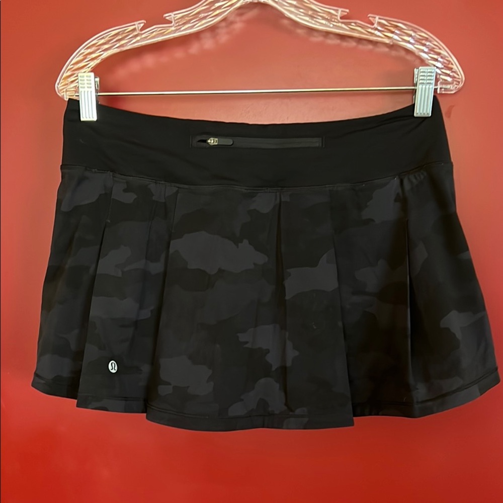 Lululemon Athletica Black Camo Tennis Mini Skirt
